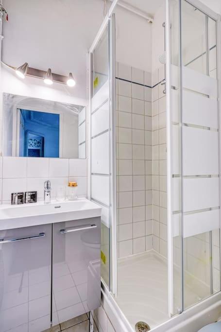 Apartment Center *